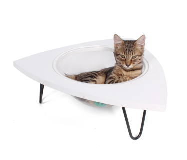 Cat molded bed by Prime Time Petz 375 x 371
